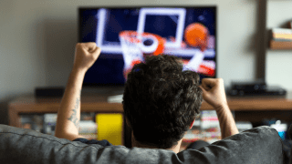 media watching_basketball