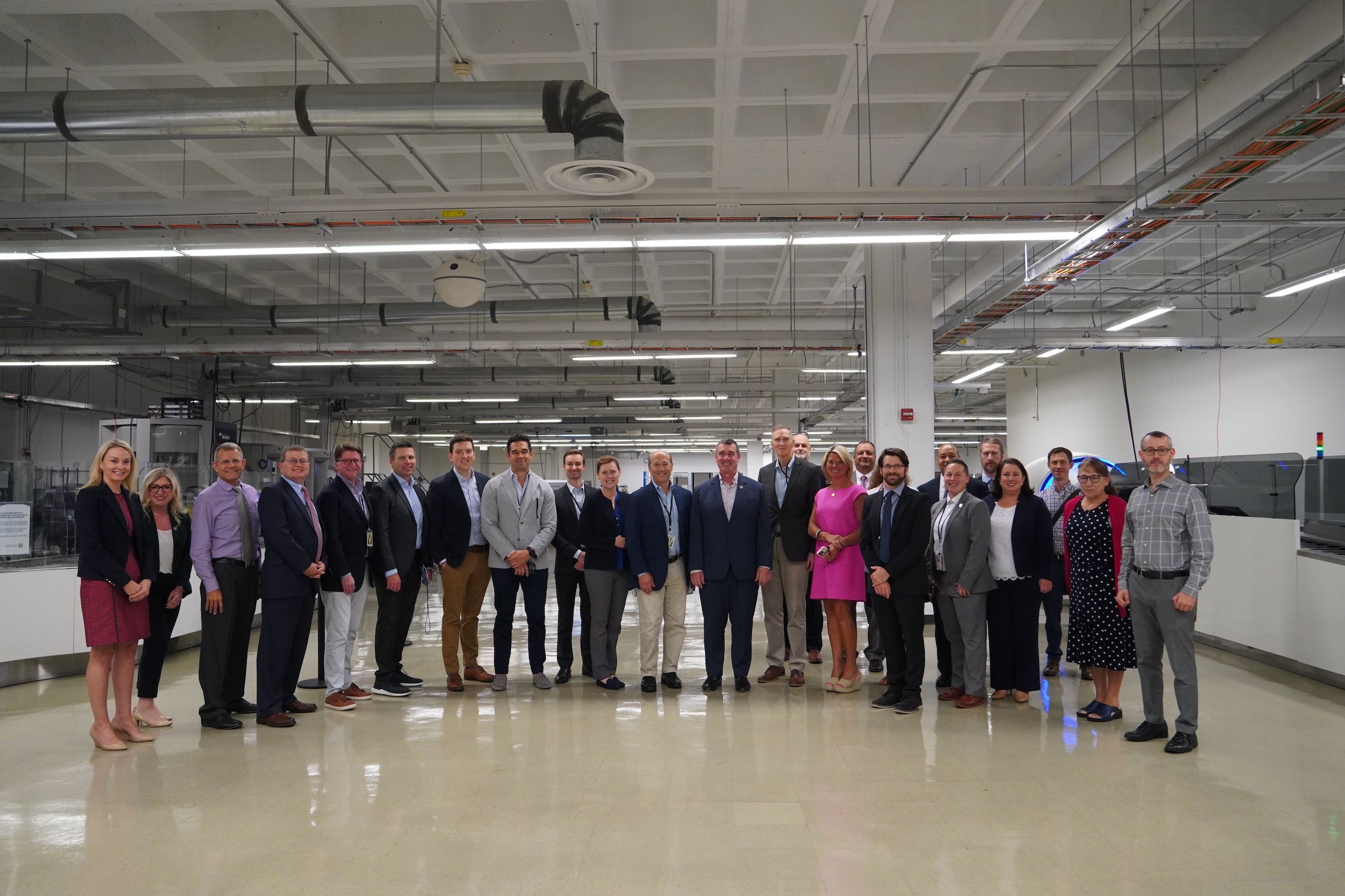 Commission Visits TSA Systems Integration Facility